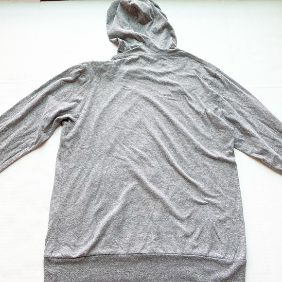 Death Valley National Park Lightweight Hoodie
In grey and blue - Picture 9 of 15